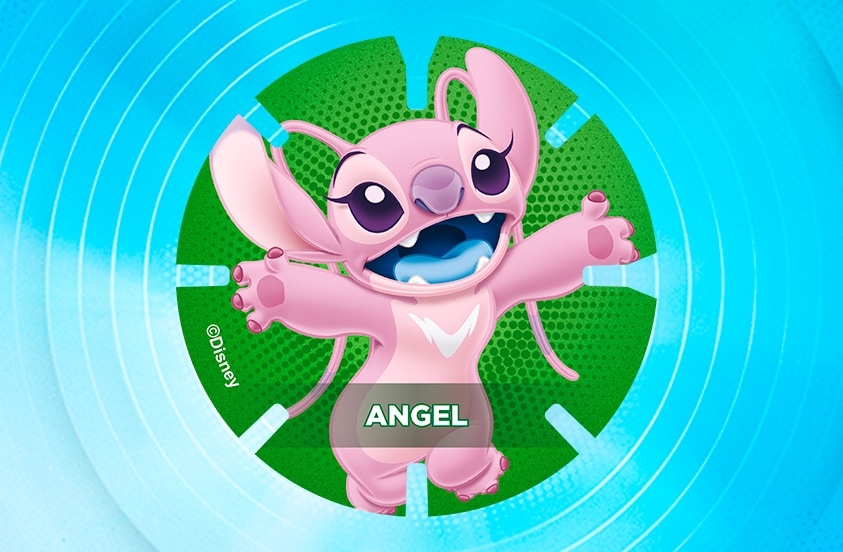 Illustratie van het Disney-personage Angel, een roze buitenaards figuurtje met grote oren, lachend en armen wijd gespreid, op een groene cirkel met haar naam "ANGEL" ervoor.