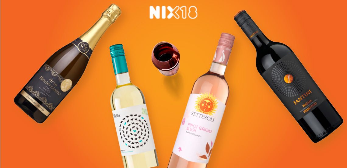 Vier flessen wijn van verschillende merken (Arte Modernissimo, MeSta, SetteSoli Pinot Grigio Blush en Fantini) en een glas rode wijn op een oranje achtergrond met het NIX18-logo erboven, dat aangeeft dat alcohol alleen voor 18 jaar en ouder is.