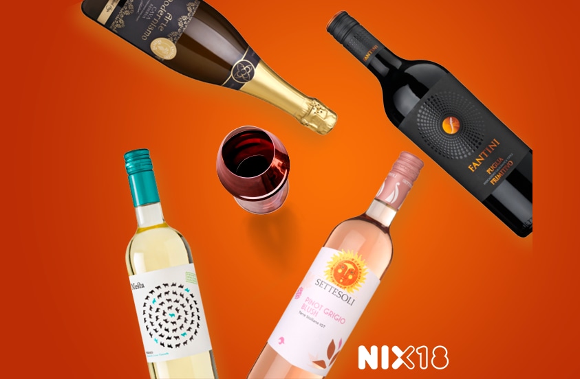 Vier flessen wijn van A-merken en een glas wijn op een oranje achtergrond, met het NIX18 logo onderaan ter promotie van verantwoord alcoholgebruik bij Albert Heijn.