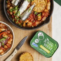 Een afbeelding van John West Sardines olijfolie