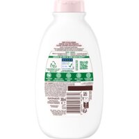 Een afbeelding van Loving Blends Milde haver shampoo