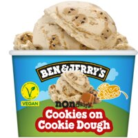 Een afbeelding van Ben & Jerry's Non-dairy cookies on cookie dough