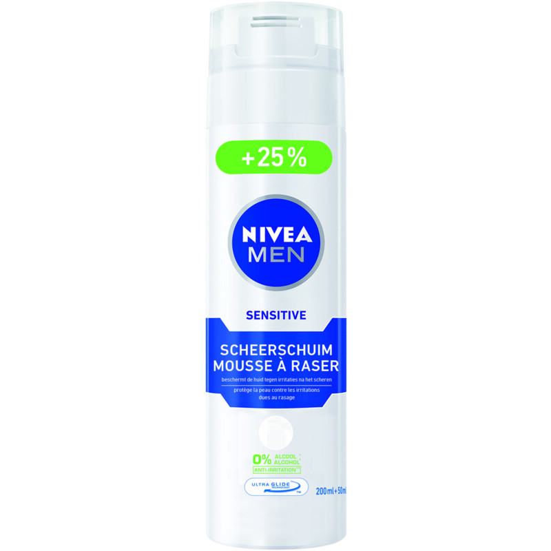 Een afbeelding van NIVEA Men sensitive scheerschuim met kamille