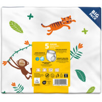 Een afbeelding van AH Extra droog en zacht pants maat 5