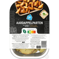 Een afbeelding van AH Aardappelparten met groene kruiden