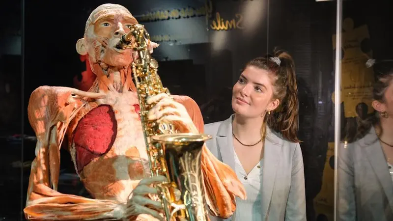  Body worlds kind