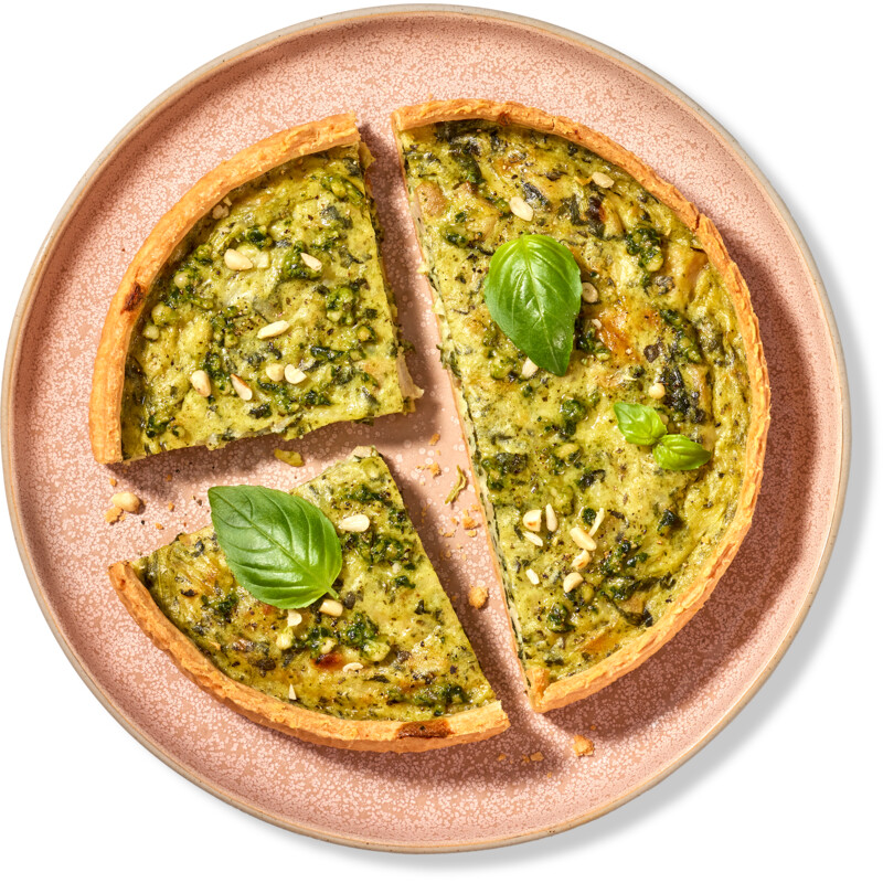 Een afbeelding van AH Quiche kip pesto spinazie