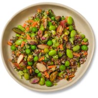 Een afbeelding van AH Terra Plantaardige kleine salade quinoa noten