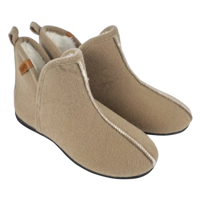 Sloffen zand maat 36-37
