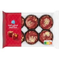 Een afbeelding van AH Red velvet muffin met crumble topping