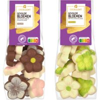 Een afbeelding van AH Excellent gevulde chocolade bloemen pakket