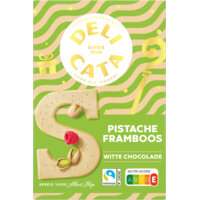 Een afbeelding van Delicata Chocoladeletter wit pistache framboos