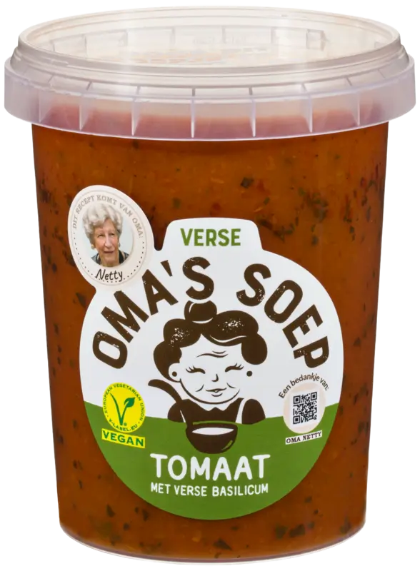 Tomatensoep met verse basilicum
