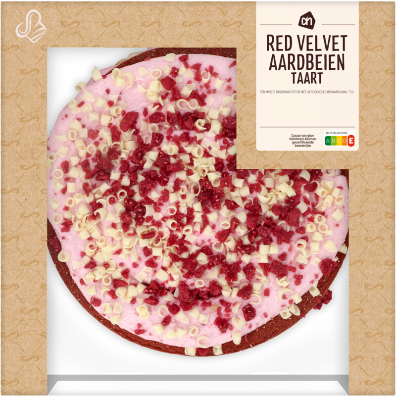 Een afbeelding van AH Red velvet aardbei taart