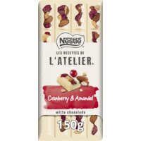 Een afbeelding van L'Atelier Witte chocoladereep amandel & cranberry