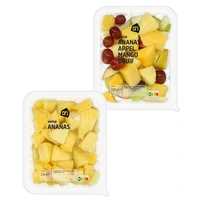 Een afbeelding van AH Verse ananas 250 gram en ananas, appel, mango, druif 230 gram