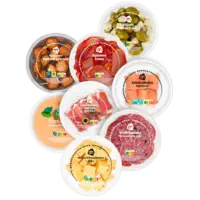 Een afbeelding van AH Borrelhapjes in ronde bakjes van de versafdeling*