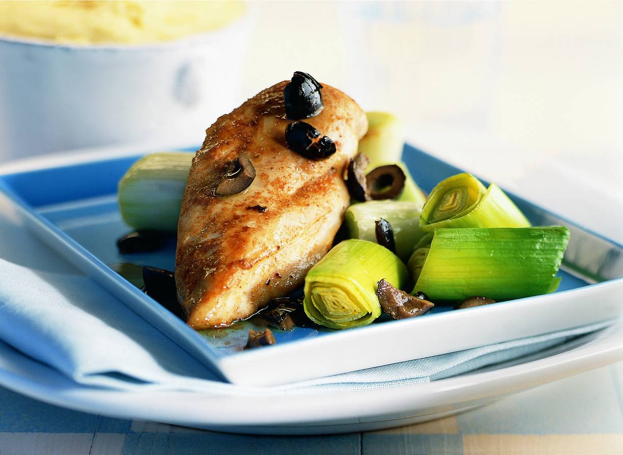 Kipfilet met citroen-olijvenjus