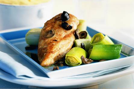 Kipfilet met citroen-olijvenjus