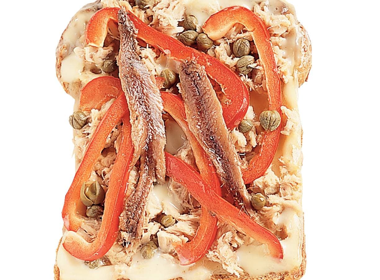 Tonijntosti met ansjovis