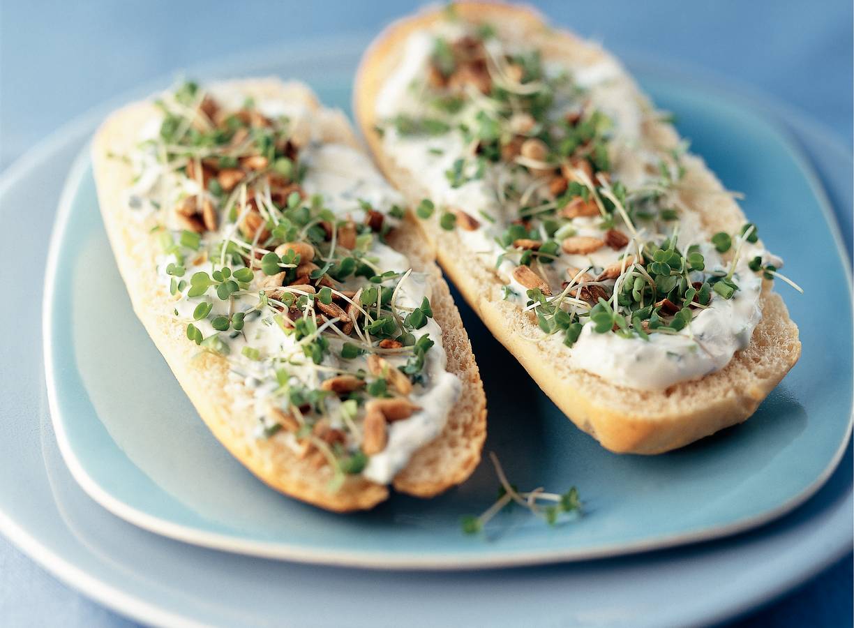 Verse kruidenbroodjes
