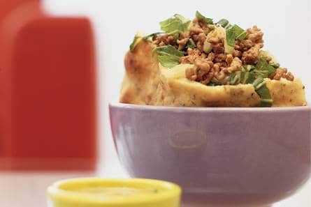 Gevuld Indiaas brood uit de kom