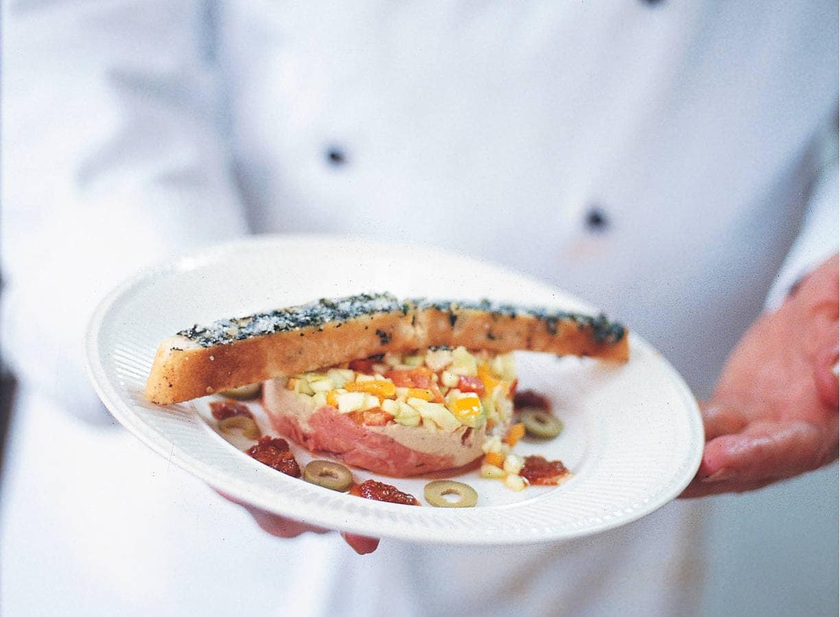 Taartje van pastrami en tonijn