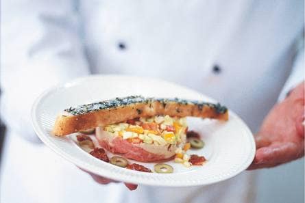 Taartje van pastrami en tonijn