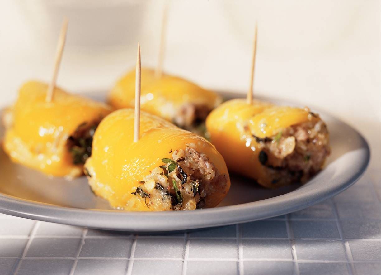 Paprikarolletjes met ansjovis en pijnboompitten