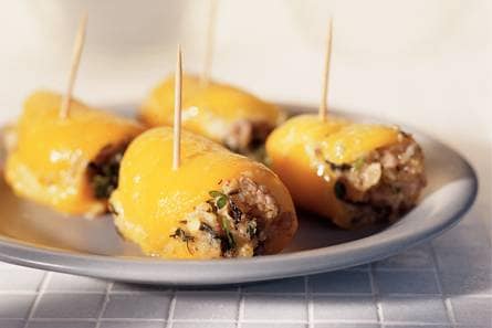 Paprikarolletjes met ansjovis en pijnboompitten