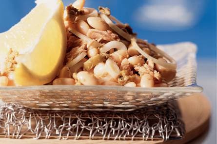 Witte-bonensalade met tonijn