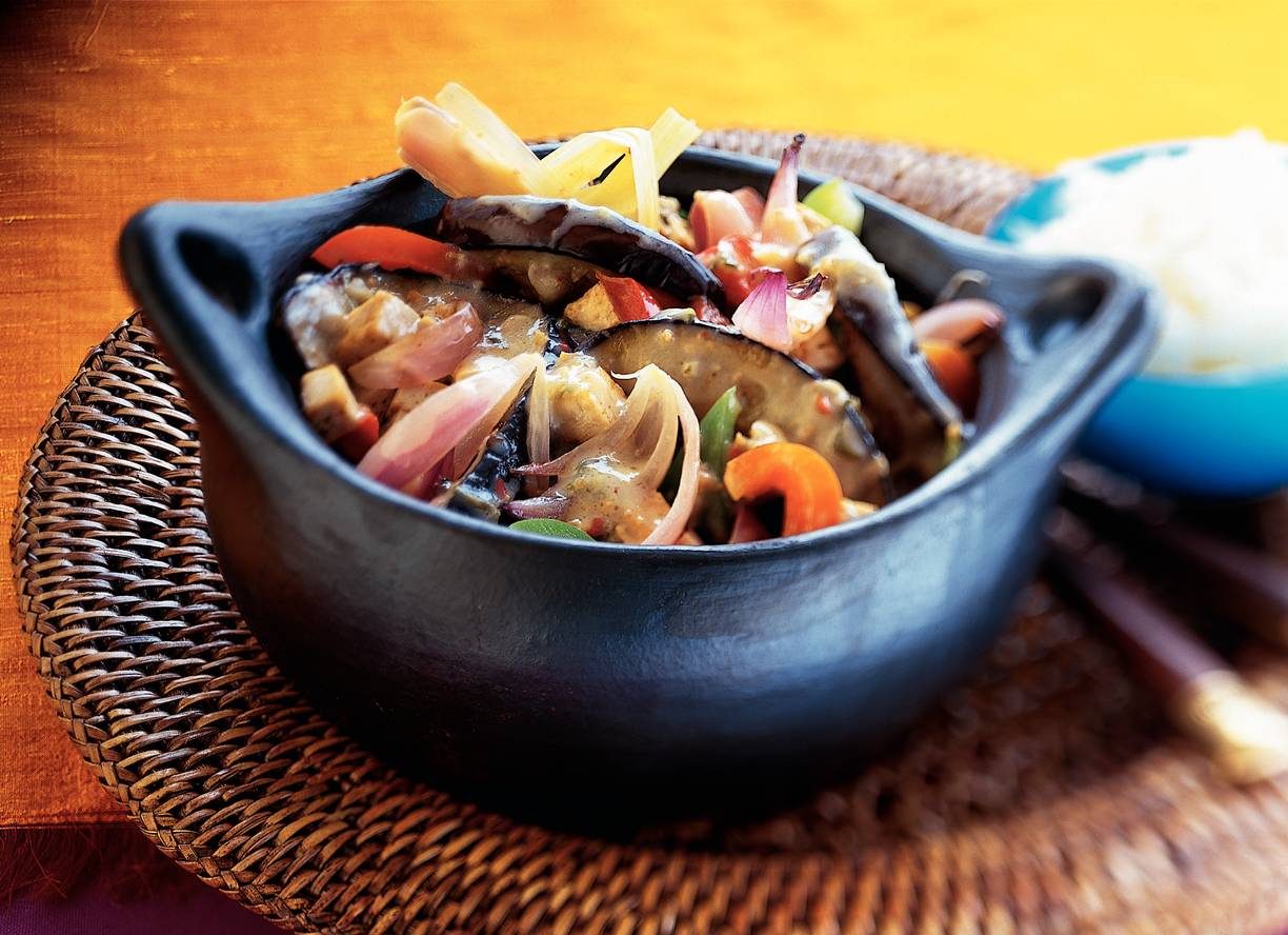 Aubergine-tofucurry