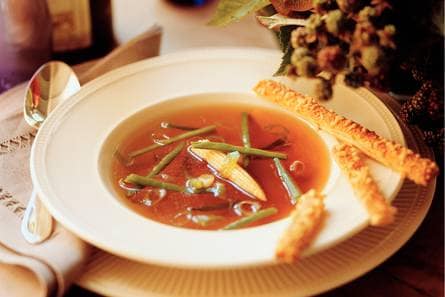 Wildbouillon met fijne groenten
