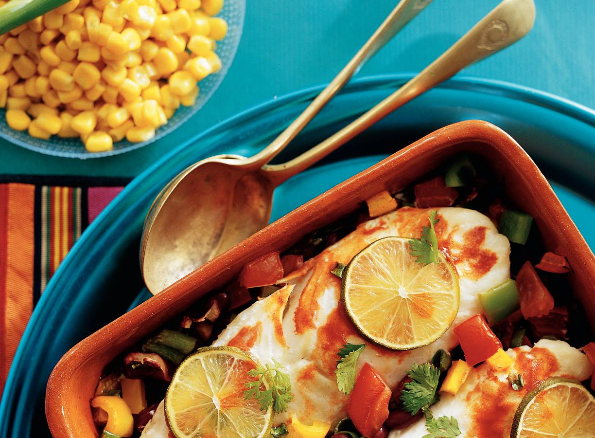 Mexicaanse visschotel met salsa
