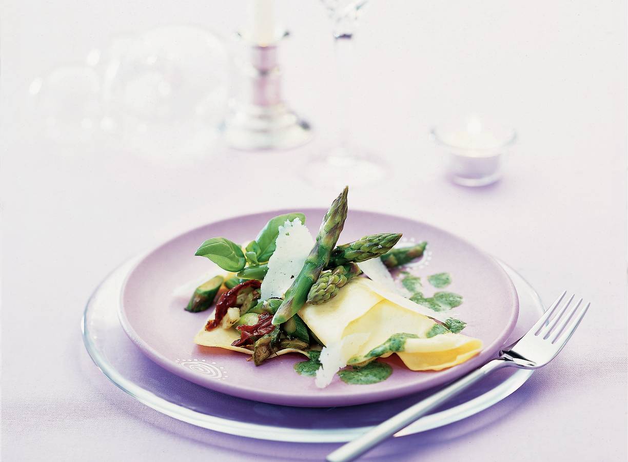 Ravioli gevuld met groene asperges en manchegokaas