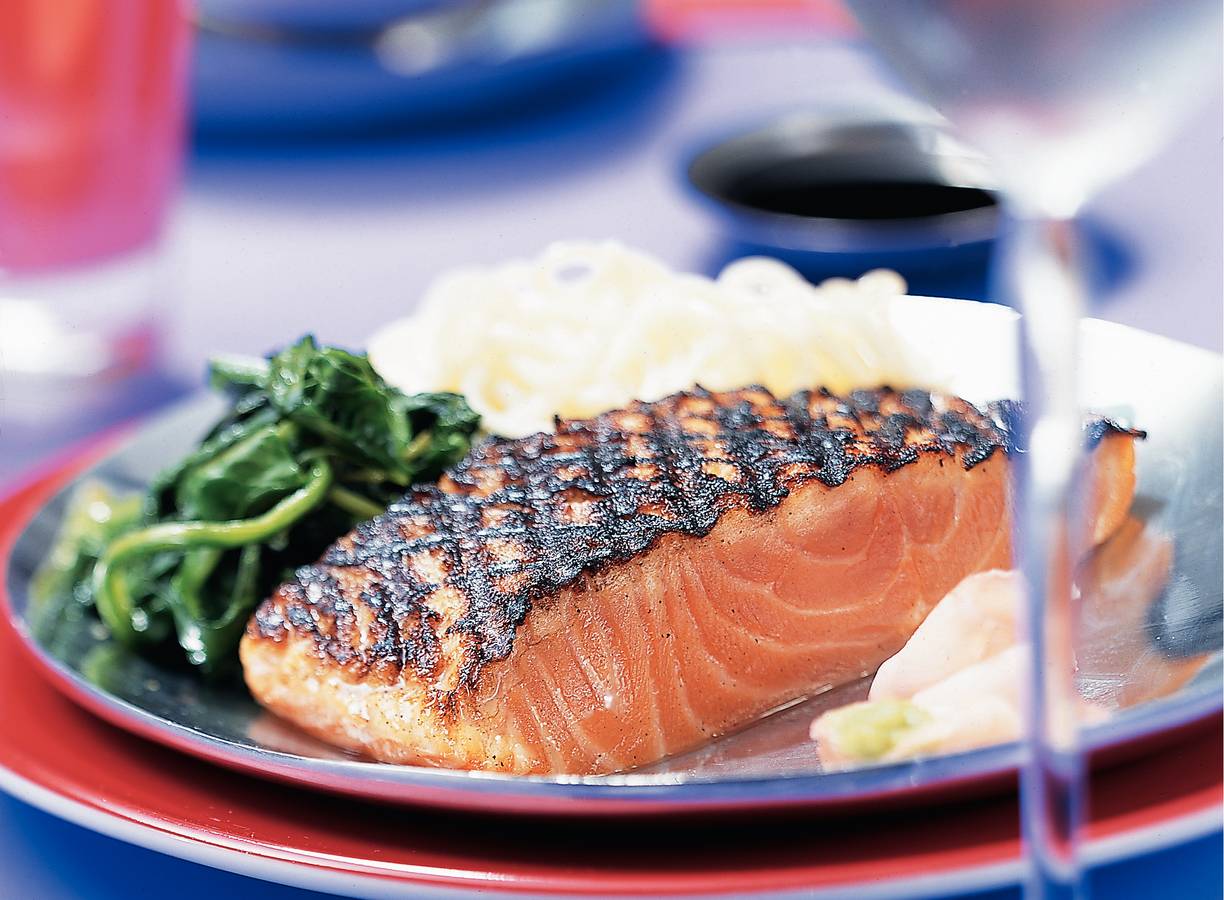 Gegrilde zalm met spinazie