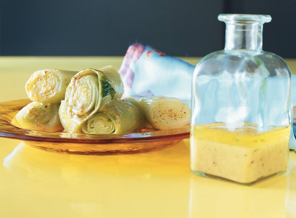 Warme prei in sinaasappel-mosterdvinaigrette