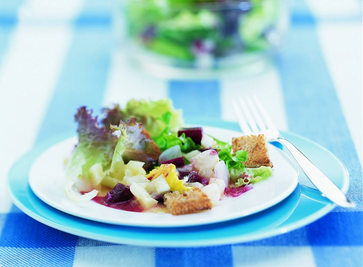 Wintersalade met gemarineerde bietjes en venkel