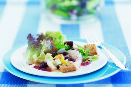 Wintersalade met gemarineerde bietjes en venkel