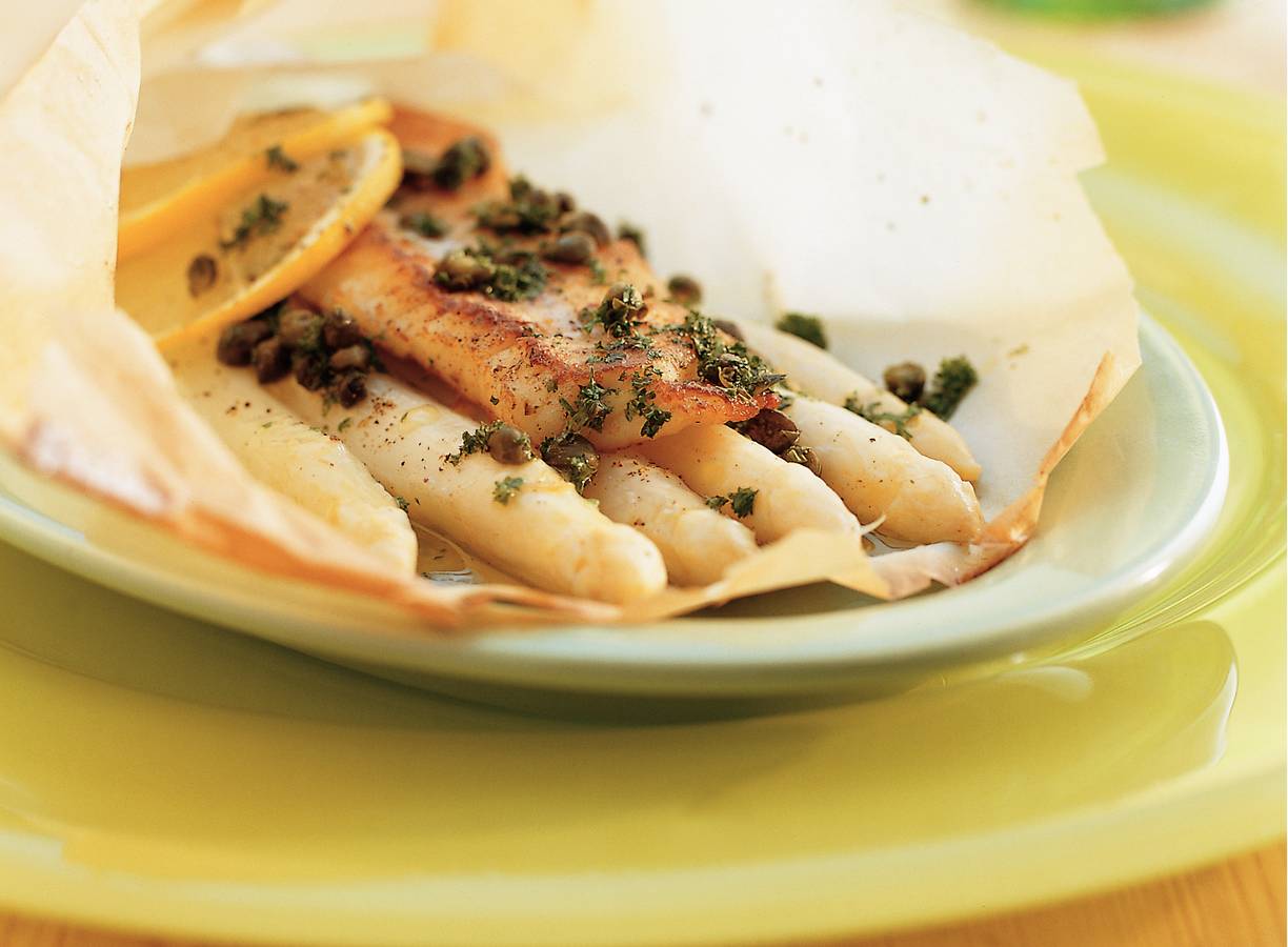 Lauwwarme salade van asperges en truffelolie