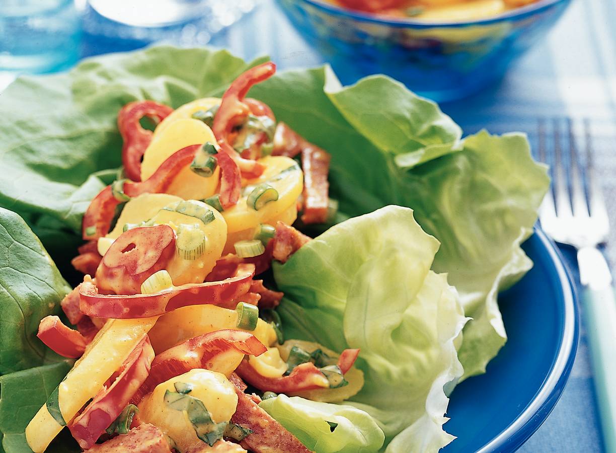 Botersla met aardappel-kerriesalade