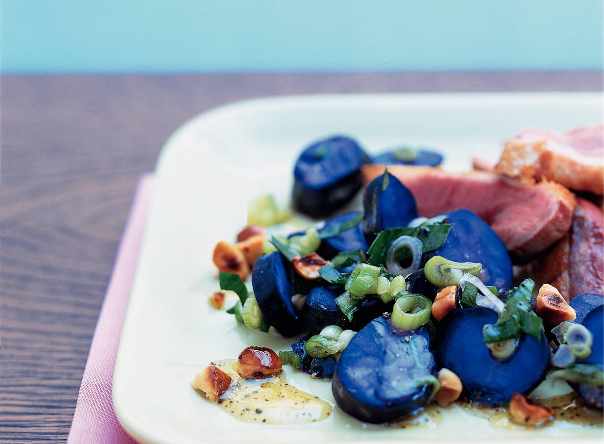 Lauwwarme aardappelsalade met truffelvinaigrette
