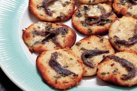 Mi­ni­piz­za's met ro­que­fort