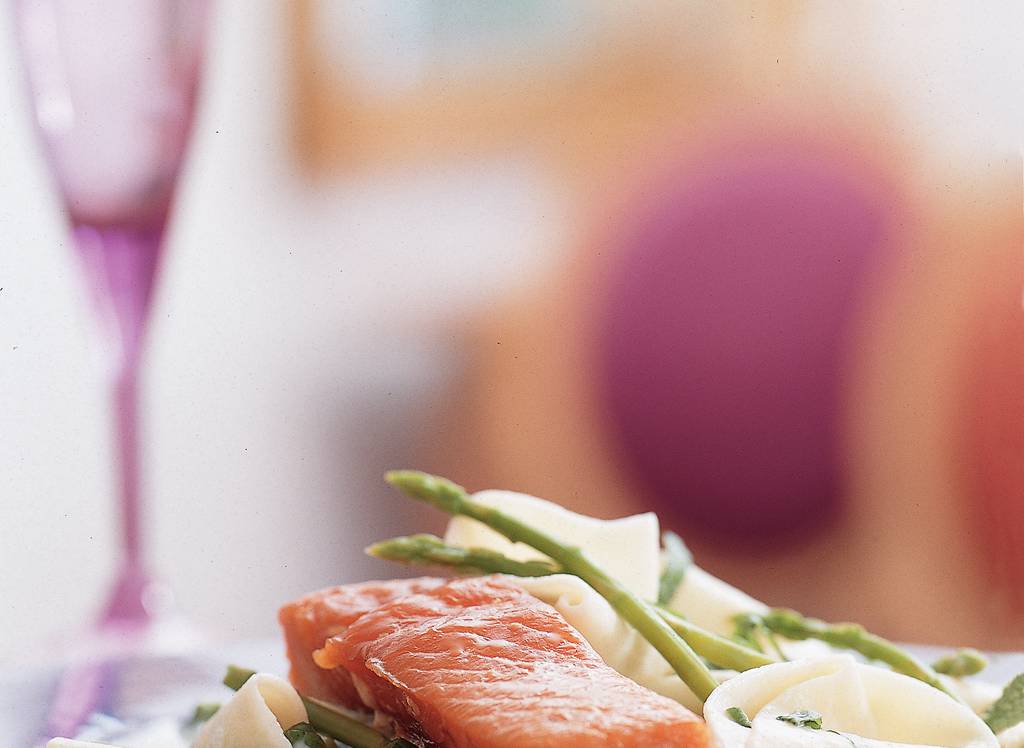 Terrine van gerooktekipmousse met asperges recept Allerhande Albert Heijn België