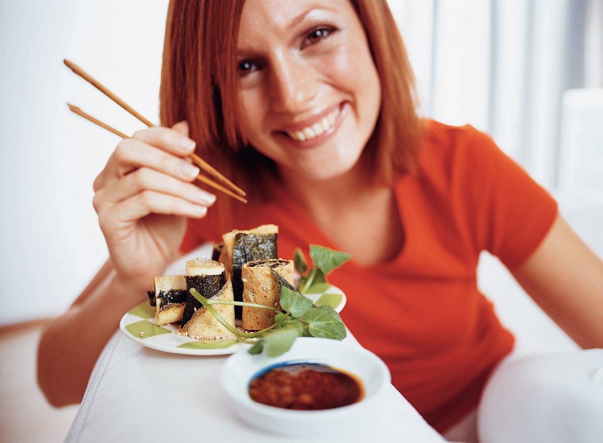 Japanse nori-omeletrolletjes