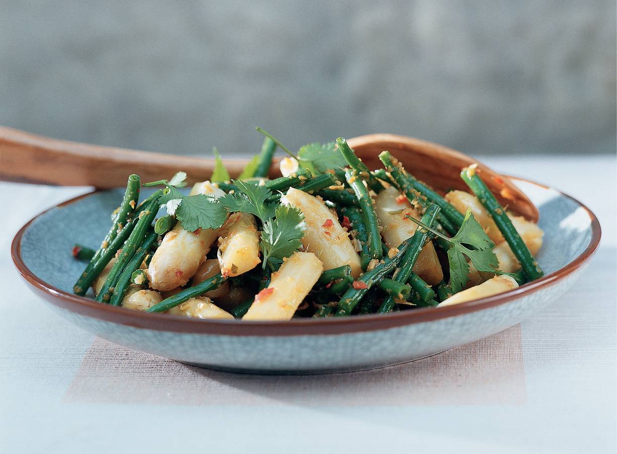 Roergebakken asperges met haricots verts