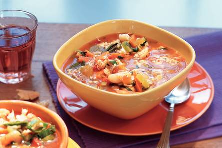 Minestronesoep met reuzenbonen en pesto