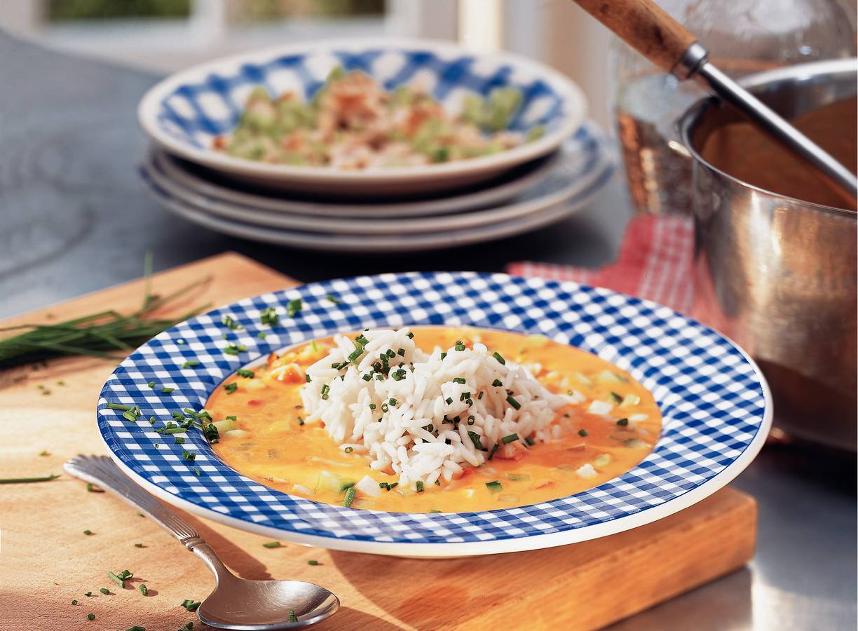 Paprikasoep met kipfilet en bieslookrijst