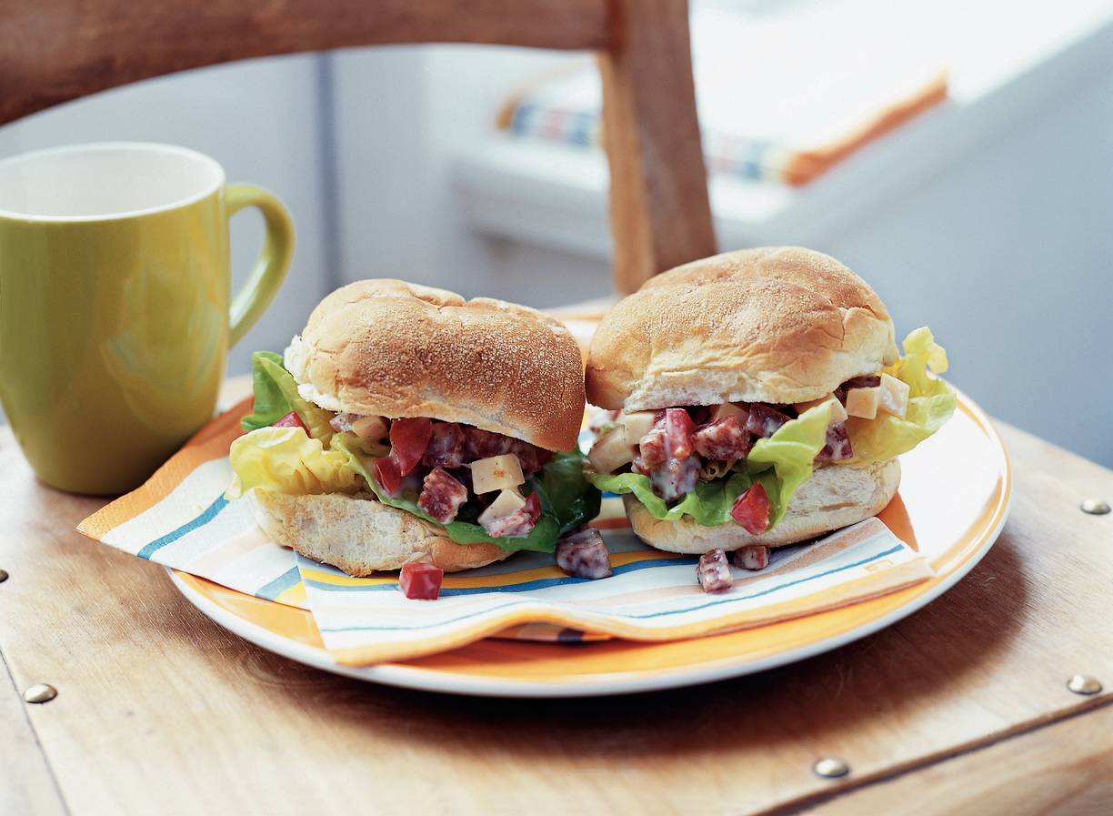 Vloerkadetten met salade van metworst