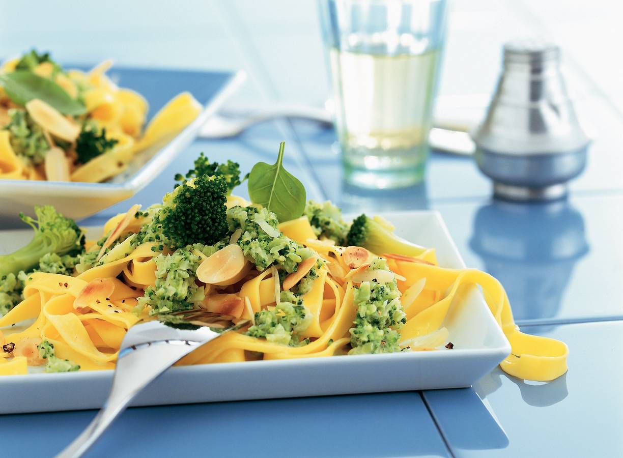 Tagliatelle met broccolipuree